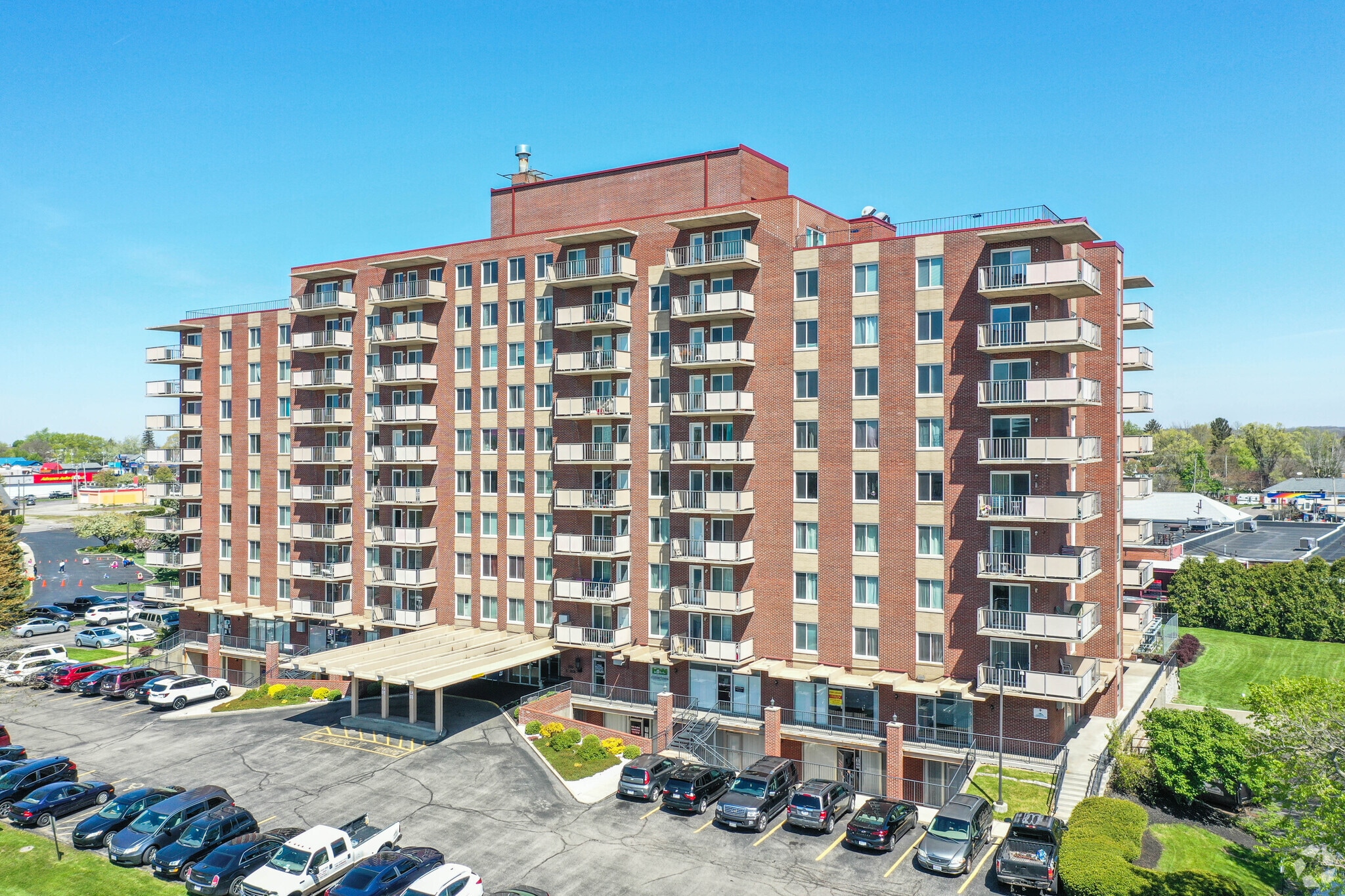 2100 E High St, Springfield, OH for lease Primary Photo- Image 1 of 31