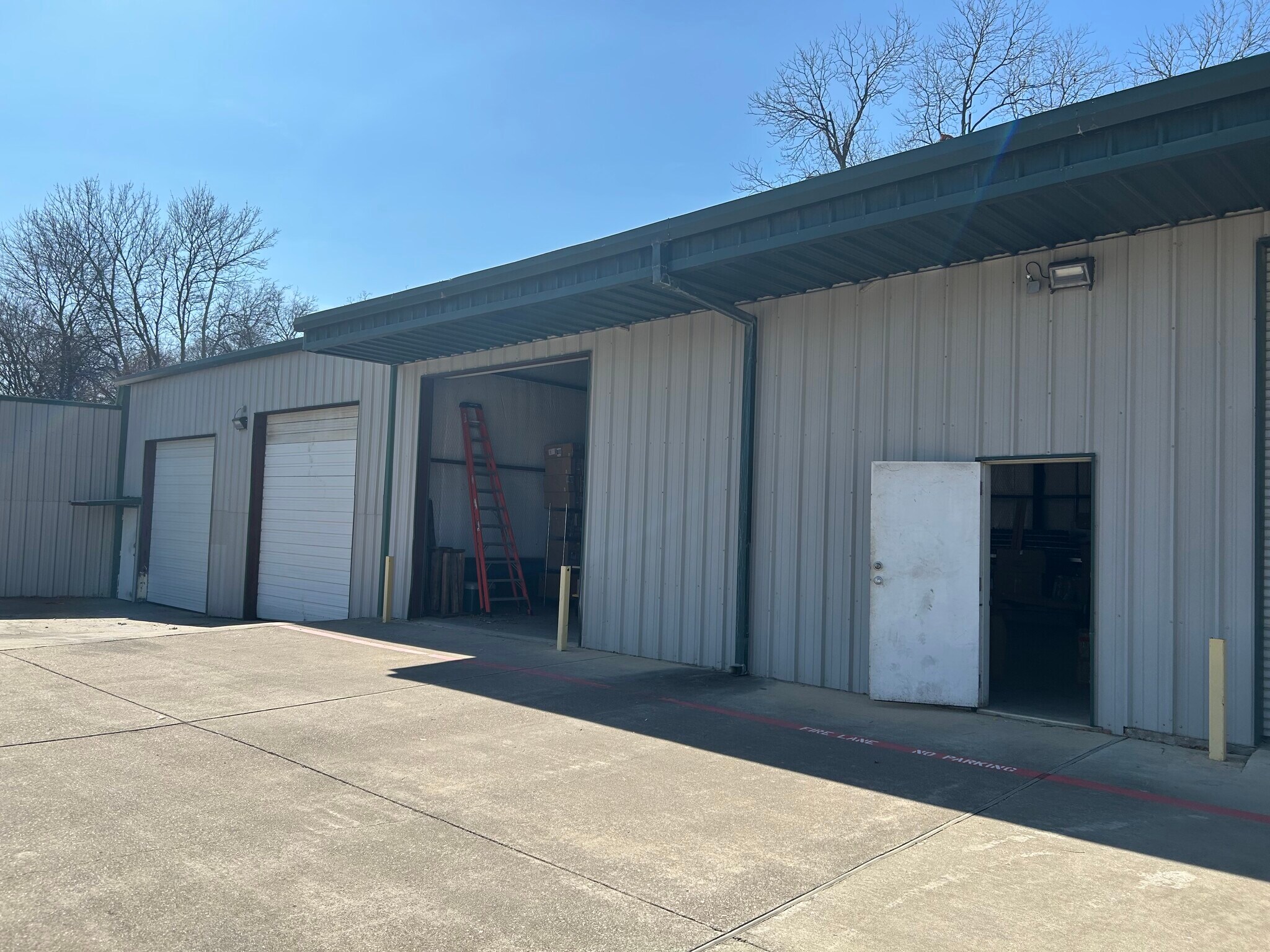 6016 Midway Rd, Haltom City, TX for lease Interior Photo- Image 1 of 5