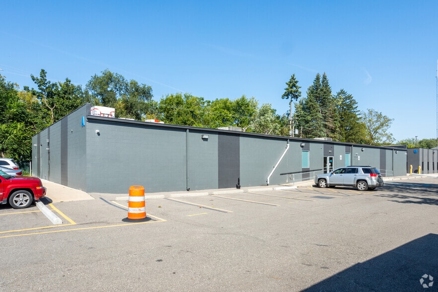 265 S Harris Rd, Ypsilanti, MI for sale - Building Photo - Image 2 of 19