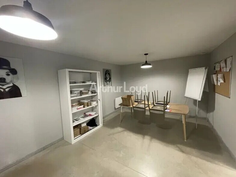 Office in Cormontreuil for lease - Interior Photo - Image 3 of 7