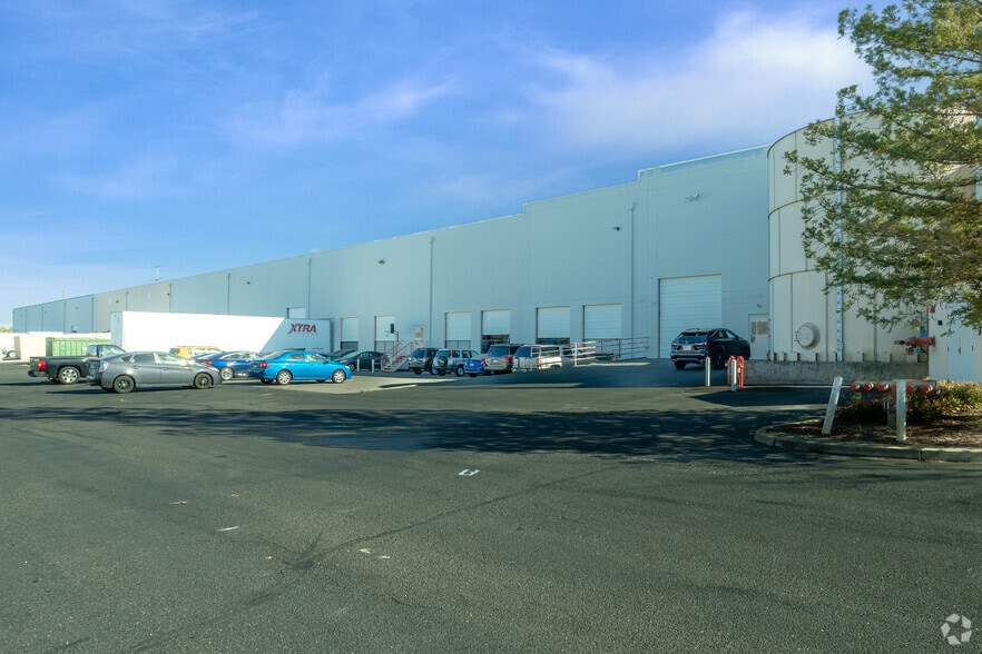 3132 Dwight Rd, Elk Grove, CA for lease - Building Photo - Image 3 of 10