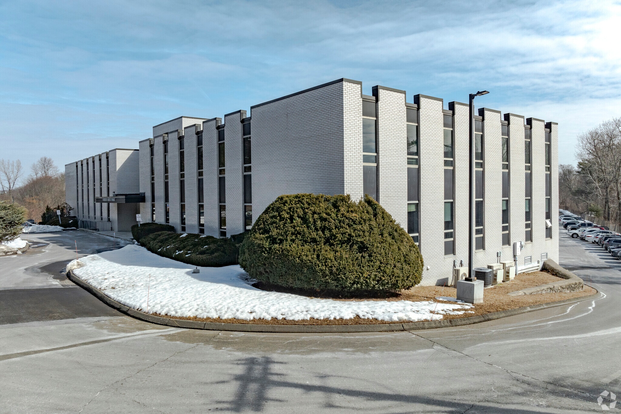 1389 W Main St, Waterbury, CT à louer Photo principale- Image 1 de 13