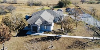 Plus de détails pour 16680 W FM 2790 S, Lytle, TX - Soins de santé à vendre