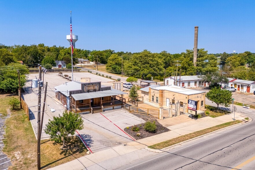 1119 N Main St, Taylor, TX for sale - Building Photo - Image 3 of 30
