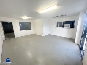 17615 Alder St, Hesperia, CA for lease Building Photo- Image 2 of 8