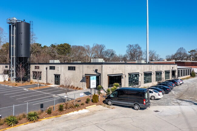 Plus de détails pour 251 Armour Dr NE, Atlanta, GA - Bureau à louer