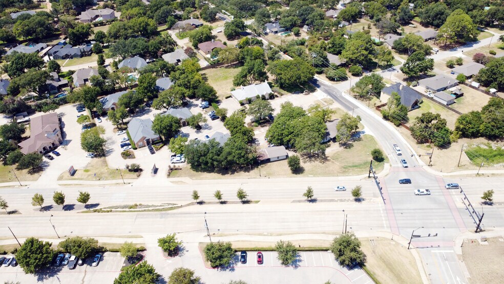 1509 Tinker Rd, Colleyville, TX à vendre - Photo du bâtiment - Image 2 de 35