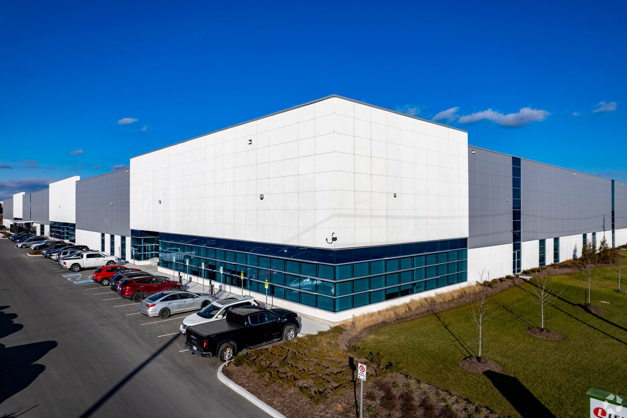 1652 Tricont Ave, Whitby, ON à vendre Photo principale- Image 1 de 1