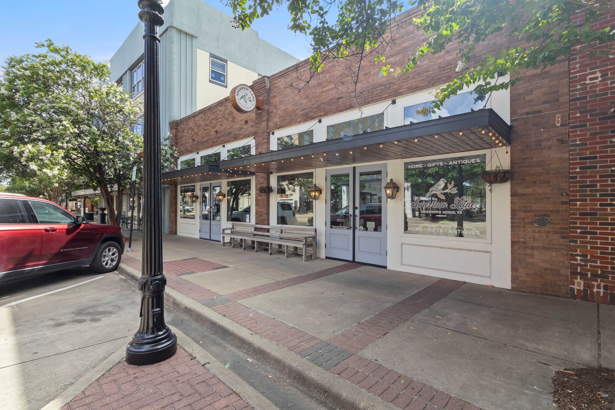 205 S Main St, Bryan, TX à louer Photo du bâtiment- Image 1 de 16