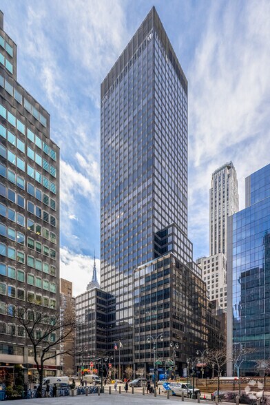 90 Park Ave, New York, NY à louer - Photo du bâtiment - Image 2 de 9
