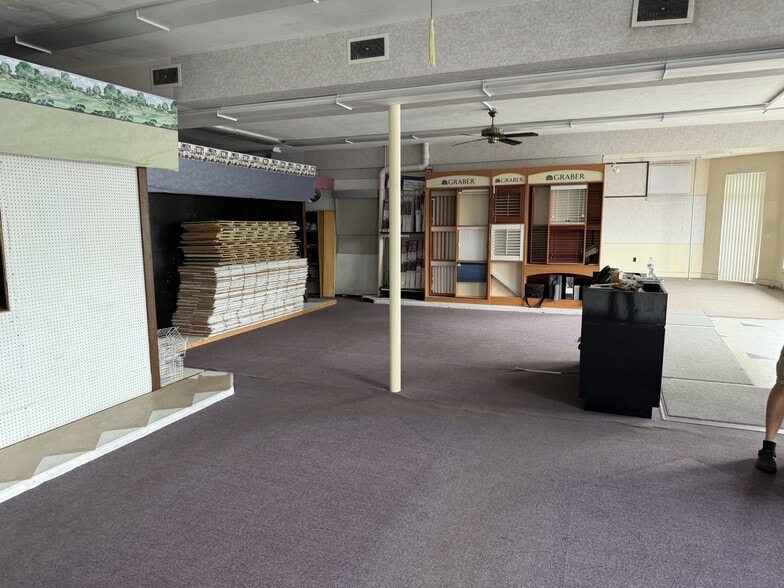1689 Warwick Ave, Warwick, RI for sale - Building Photo - Image 2 of 2