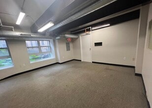 1010 Race St, Philadelphia, PA for lease Interior Photo- Image 2 of 3
