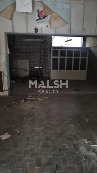 Retail in Lyon for lease - Interior Photo - Image 3 of 4