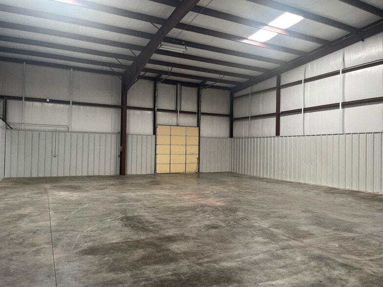 101 E Hill St, Oklahoma City, OK for lease - Interior Photo - Image 2 of 7