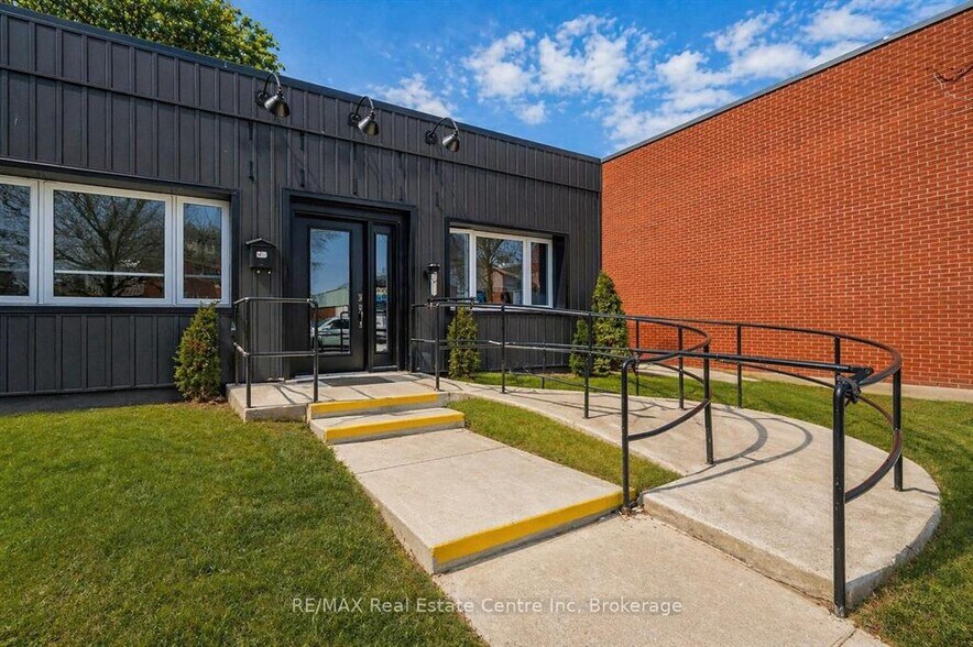 150 Main St, Erin, ON à vendre - Photo du bâtiment - Image 1 de 9