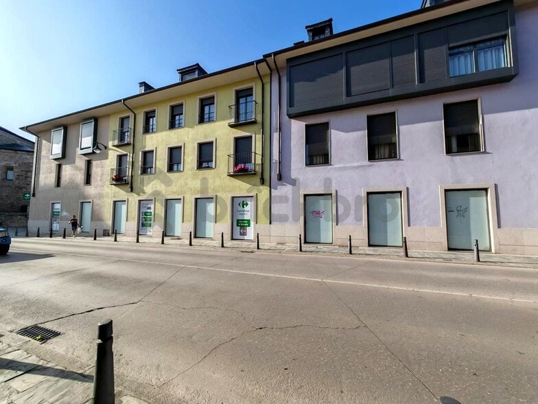 Retail in Ponferrada, León for lease - Building Photo - Image 1 of 6