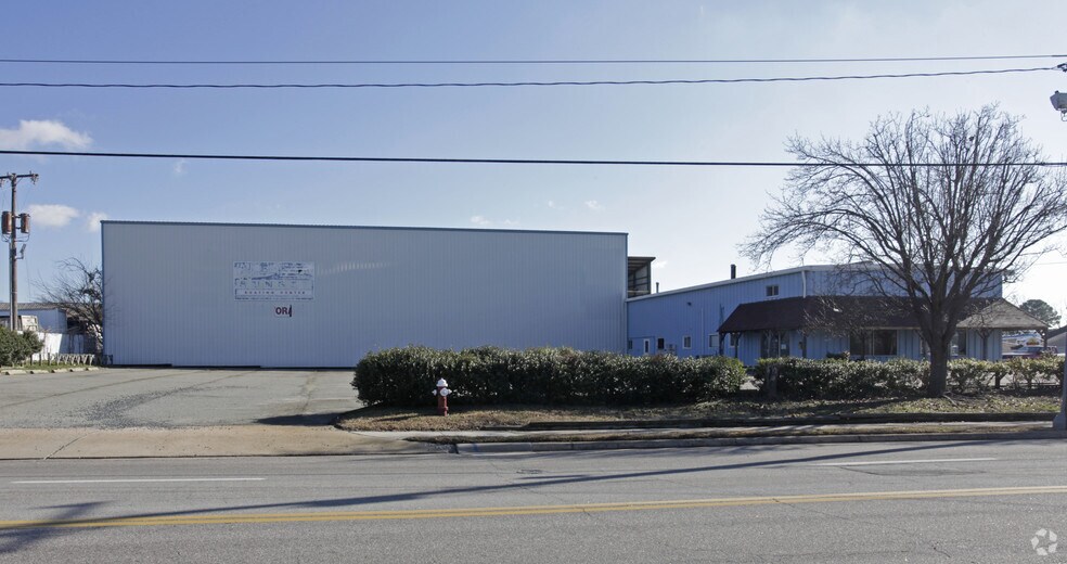 4330 Kecoughtan Rd, Hampton, VA à louer - Photo du bâtiment - Image 2 de 10