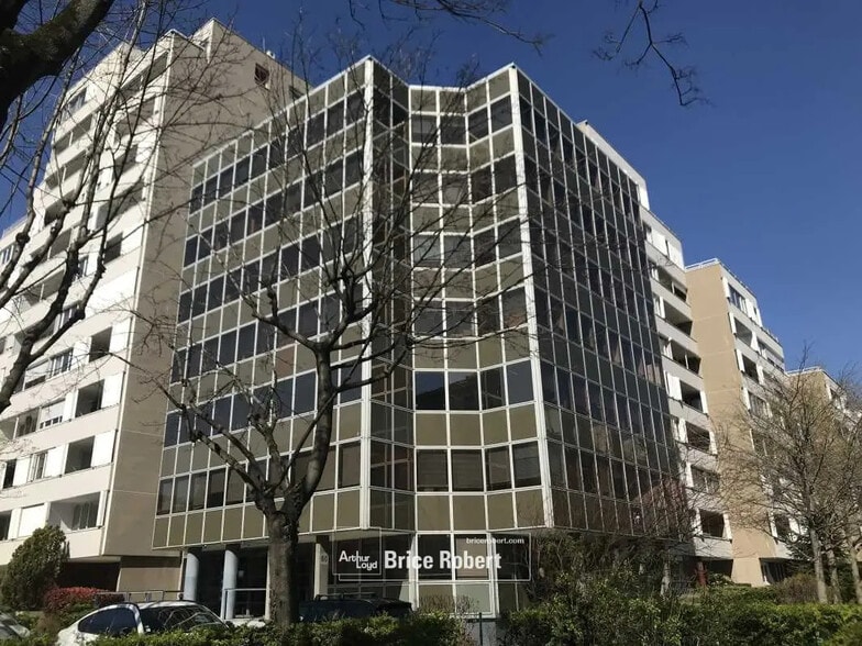 Flex in Villeurbanne for lease - Building Photo - Image 1 of 1