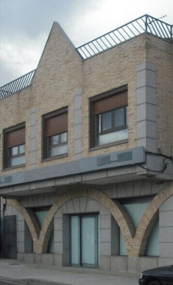 Immeuble residentiel dans Cuerva, Toledo à vendre - Photo du bâtiment - Image 1 de 1