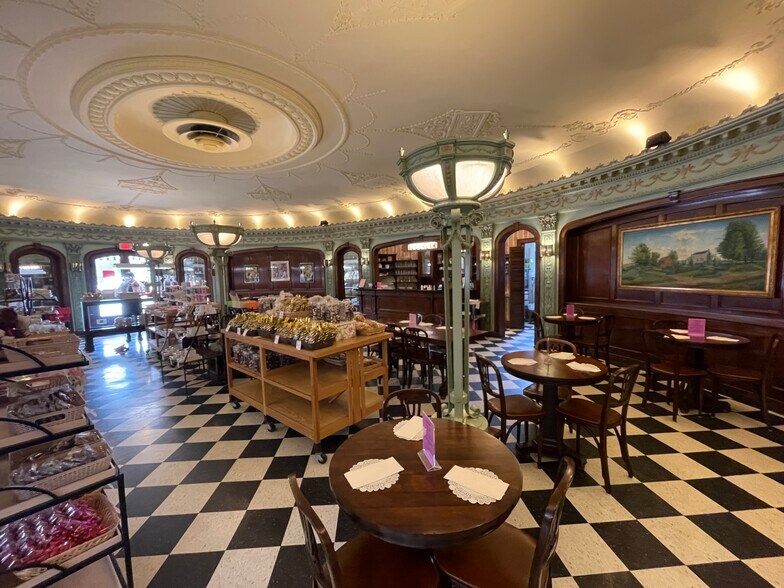 3208 Main St, Buffalo, NY à vendre - Photo intérieure - Image 2 de 7