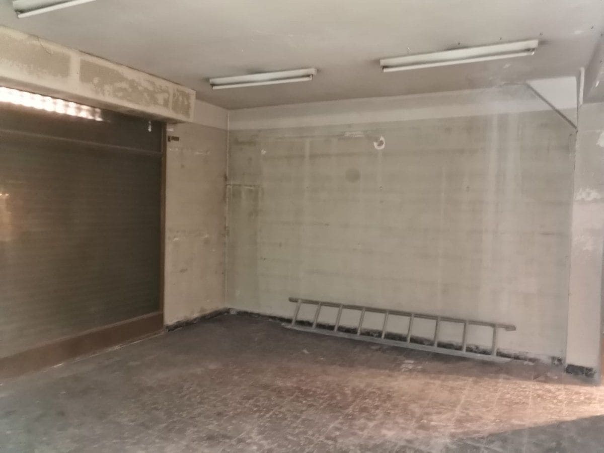 Retail in Manresa, Barcelona for lease Interior Photo- Image 1 of 4