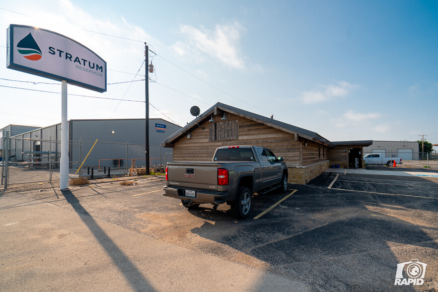 7409 Industrial Ave, Midland, TX for lease - Building Photo - Image 3 of 13