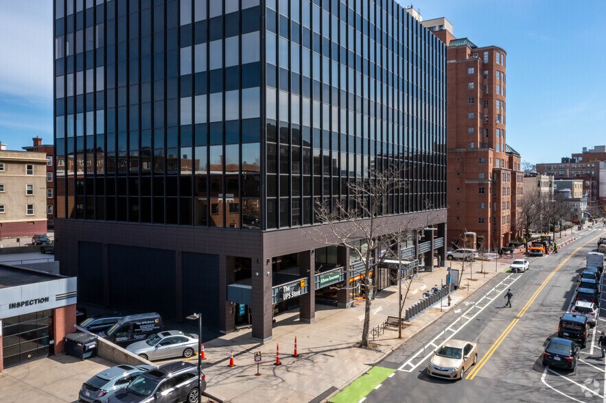 955 Massachusetts Ave, Cambridge, MA à louer - Photo du bâtiment - Image 3 de 5