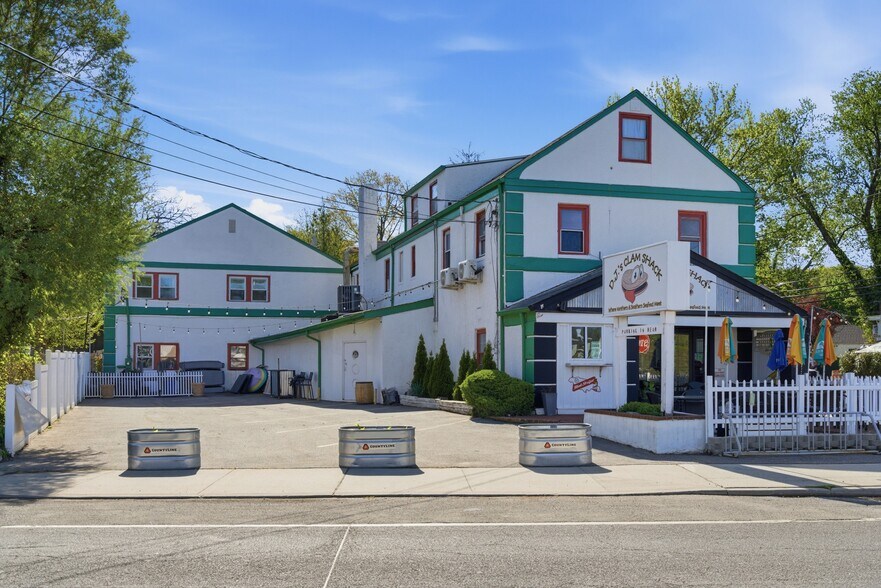 134 New York Ave, Huntington, NY à vendre - Photo du bâtiment - Image 1 de 9