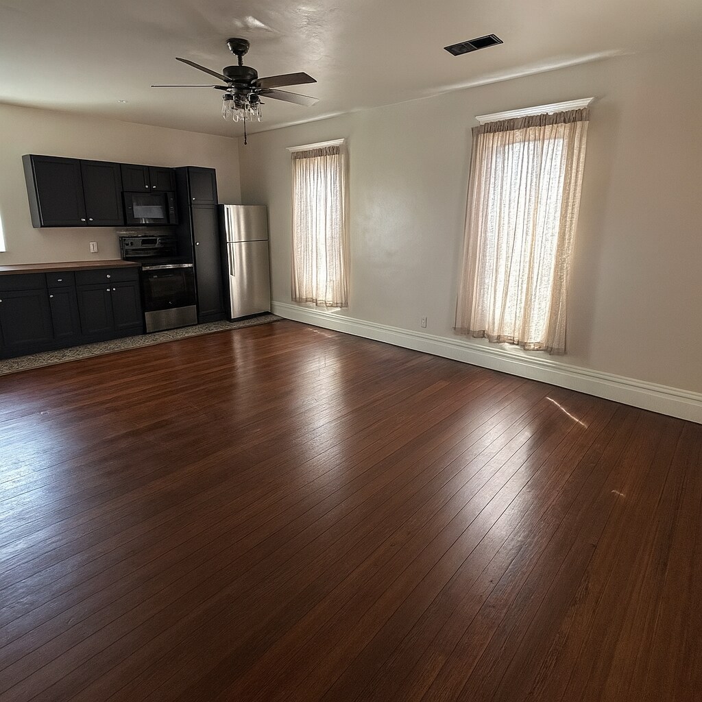 232 S Buchanan St, Edwardsville, IL for lease Interior Photo- Image 1 of 9