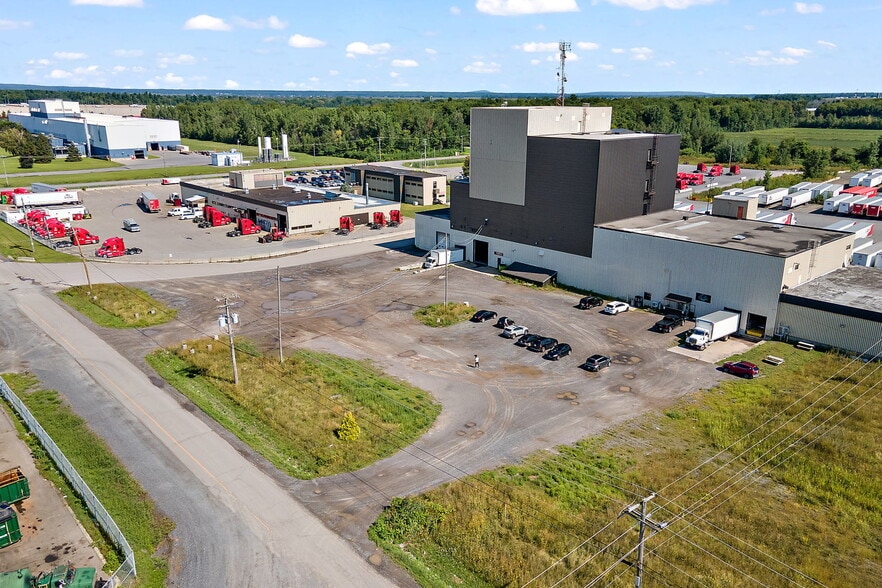 35-75 Rue De L'acier, Coteau-du-lac, QC for sale - Building Photo - Image 3 of 44