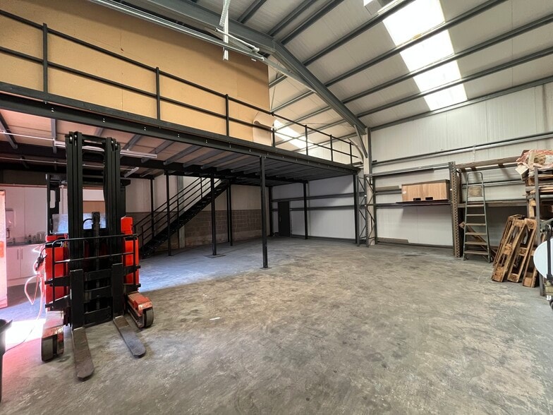 Fauld Ln, Tutbury for lease - Interior Photo - Image 3 of 3