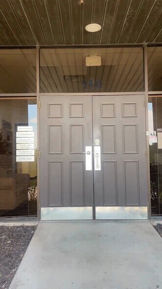 3300 Joyce Dr, Fort Worth, TX à louer - Vidéo sur l’inscription commerciale - Image 2 de 8