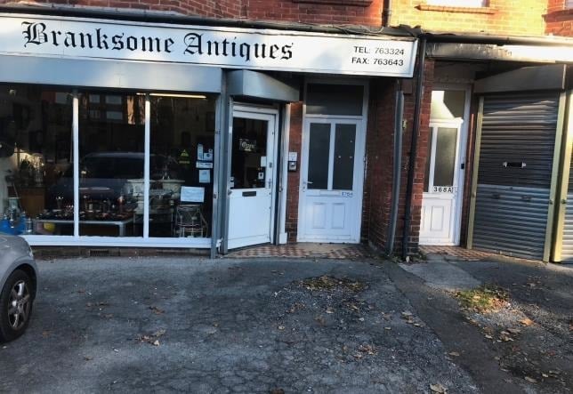 370 Poole Rd, Poole for lease - Building Photo - Image 2 of 4