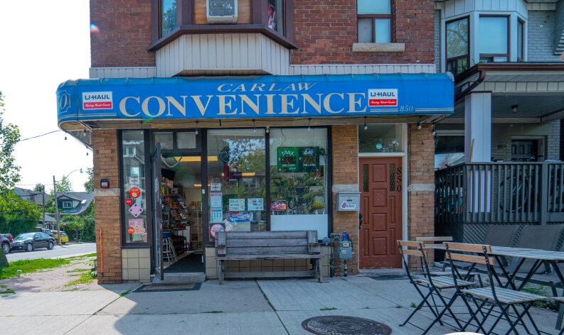 850 Carlaw Ave, Toronto, ON à vendre - Photo principale - Image 1 de 1