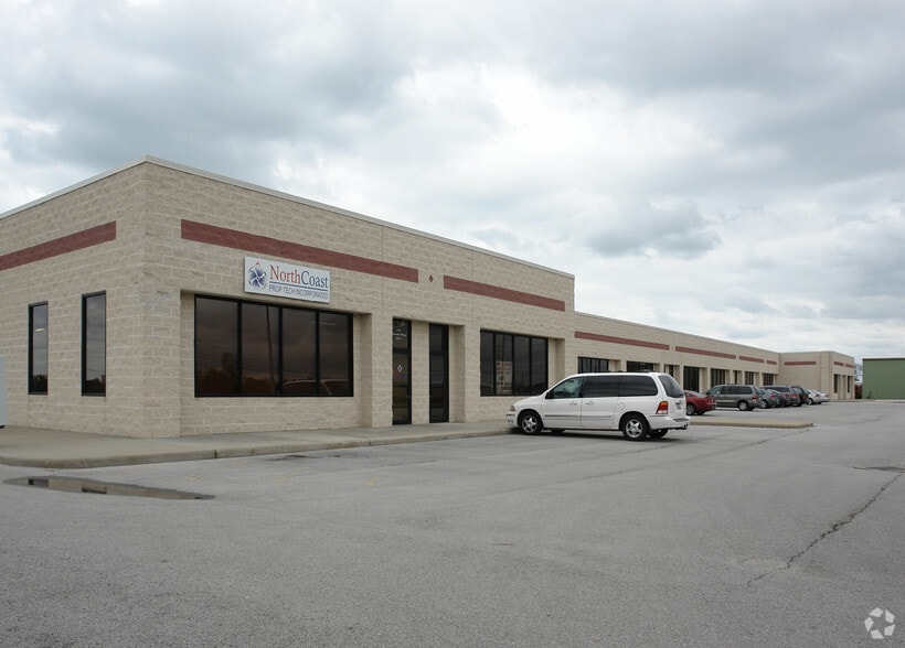 2401 Sawmill Pky, Huron, OH for lease - Primary Photo - Image 1 of 16