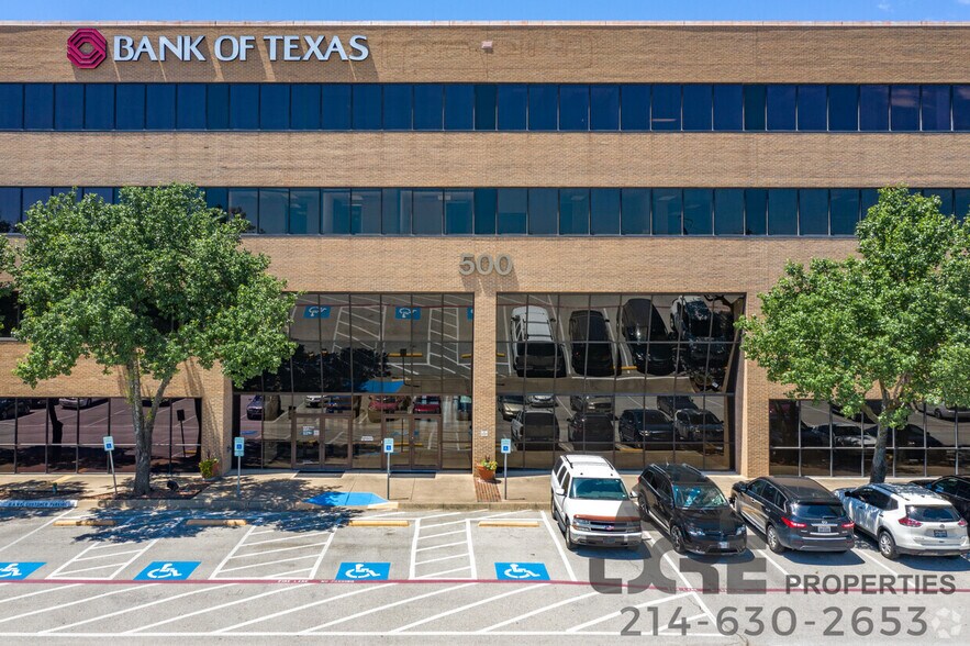500 Grapevine Hwy, Hurst, TX à louer - Photo du bâtiment - Image 3 de 10