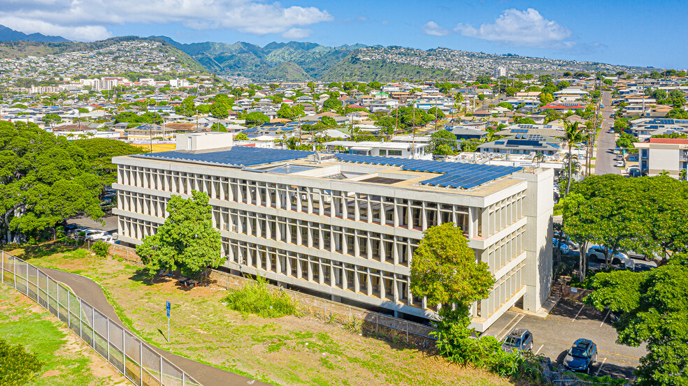 614 Kapahulu Ave, Honolulu, HI à vendre - Photo du bâtiment - Image 1 de 18