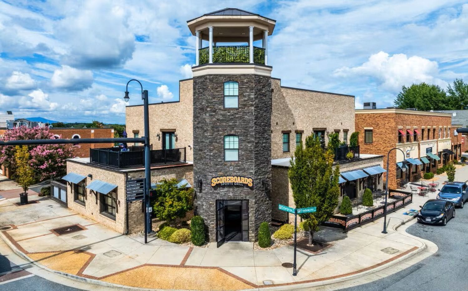 100 Tradewynd Dr, Lynchburg, VA à vendre Photo principale- Image 1 de 11