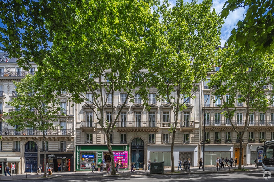 37 Boulevard Saint-Michel, Paris à vendre - Photo du bâtiment - Image 2 de 3
