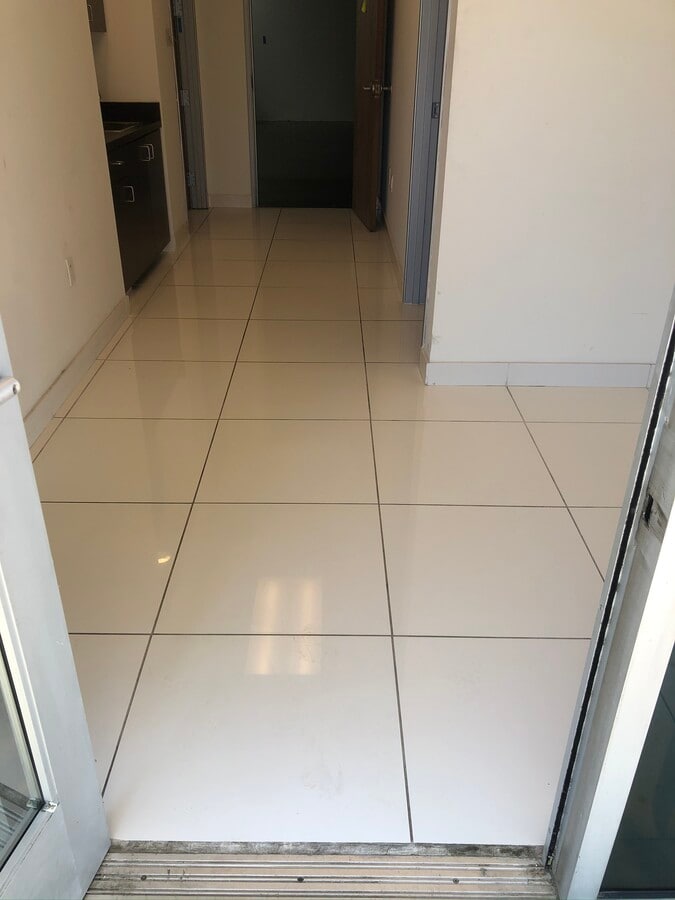 9220-9268 1/2 Hall Rd, Downey, CA 90241 - Unité 9268 1/2 -  - Photo intérieure - Image 2 of 6