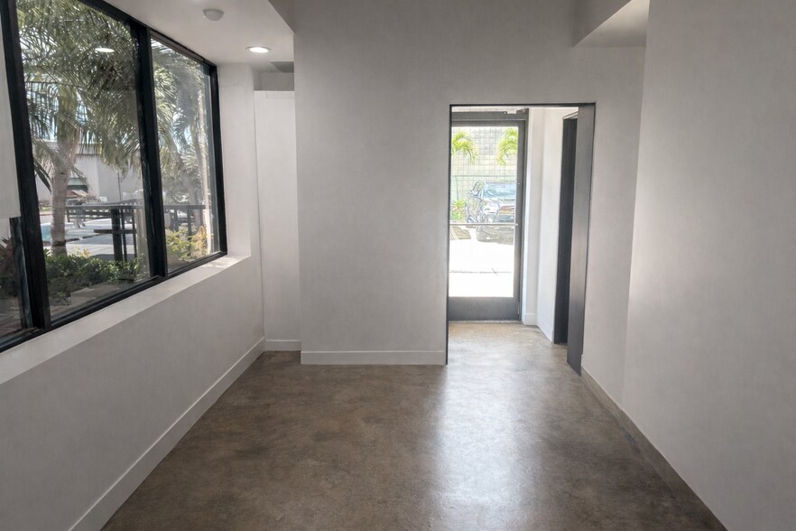 94-440 Maikoiko St, Waipahu, HI à vendre - Photo du bâtiment - Image 3 de 7