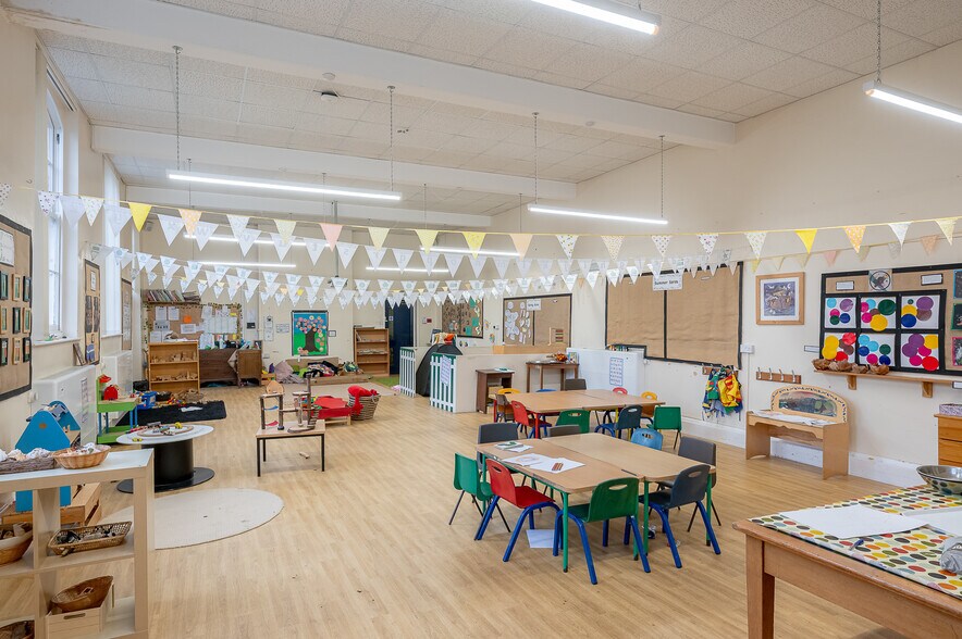 Dalton Ter, York à vendre - Photo du bâtiment - Image 2 de 9