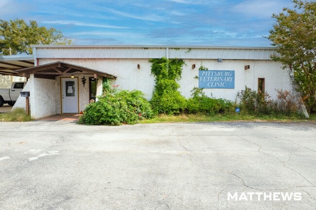 More details for 203 N Greer Blvd, Pittsburg, TX - Retail for Sale