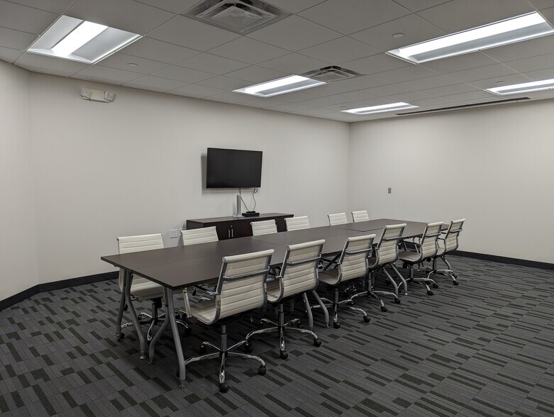 1000 Pittsford Victor Rd, Pittsford, NY à louer - Photo intérieure - Image 3 de 8