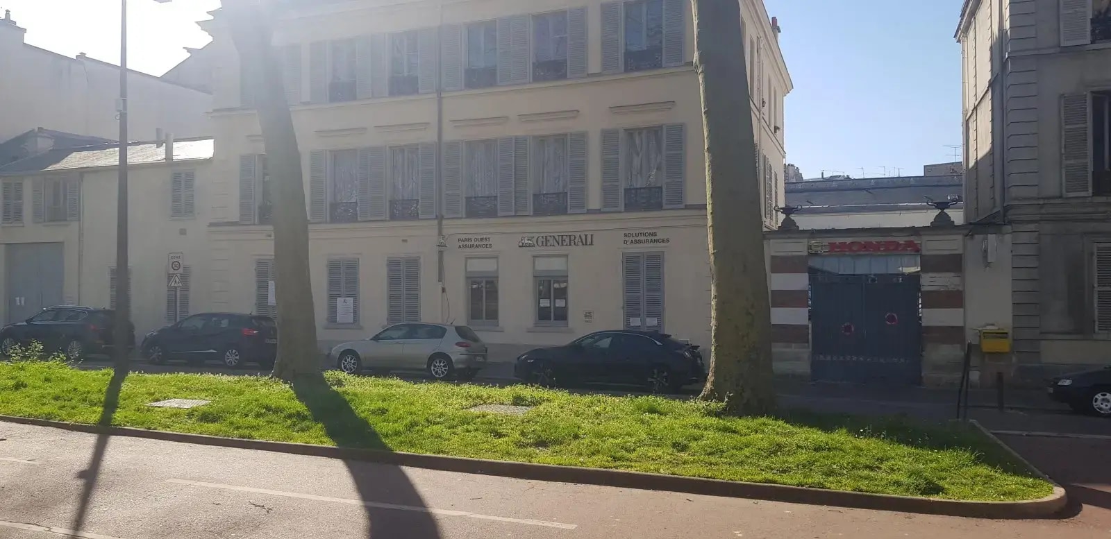 Avenue De Saint-Cloud, Versailles à louer Photo du bâtiment- Image 1 de 5