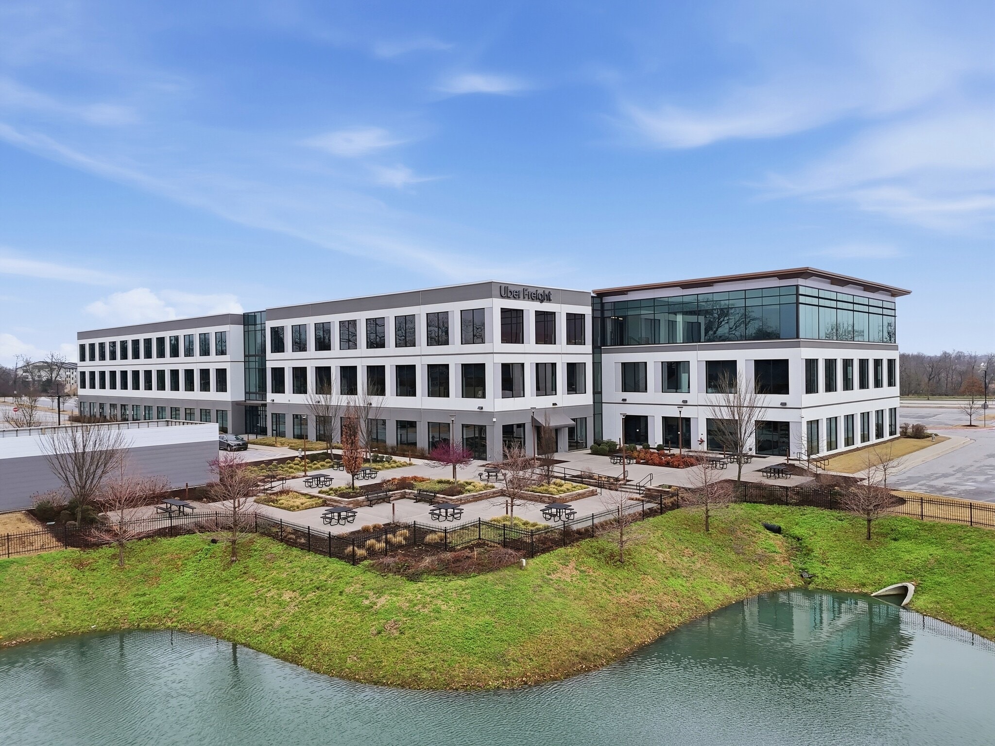 4909 W Magnolia St, Rogers, AR for lease Building Photo- Image 1 of 18