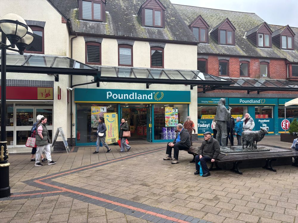 Cibi Walk, Abergavenny for lease Building Photo- Image 1 of 2