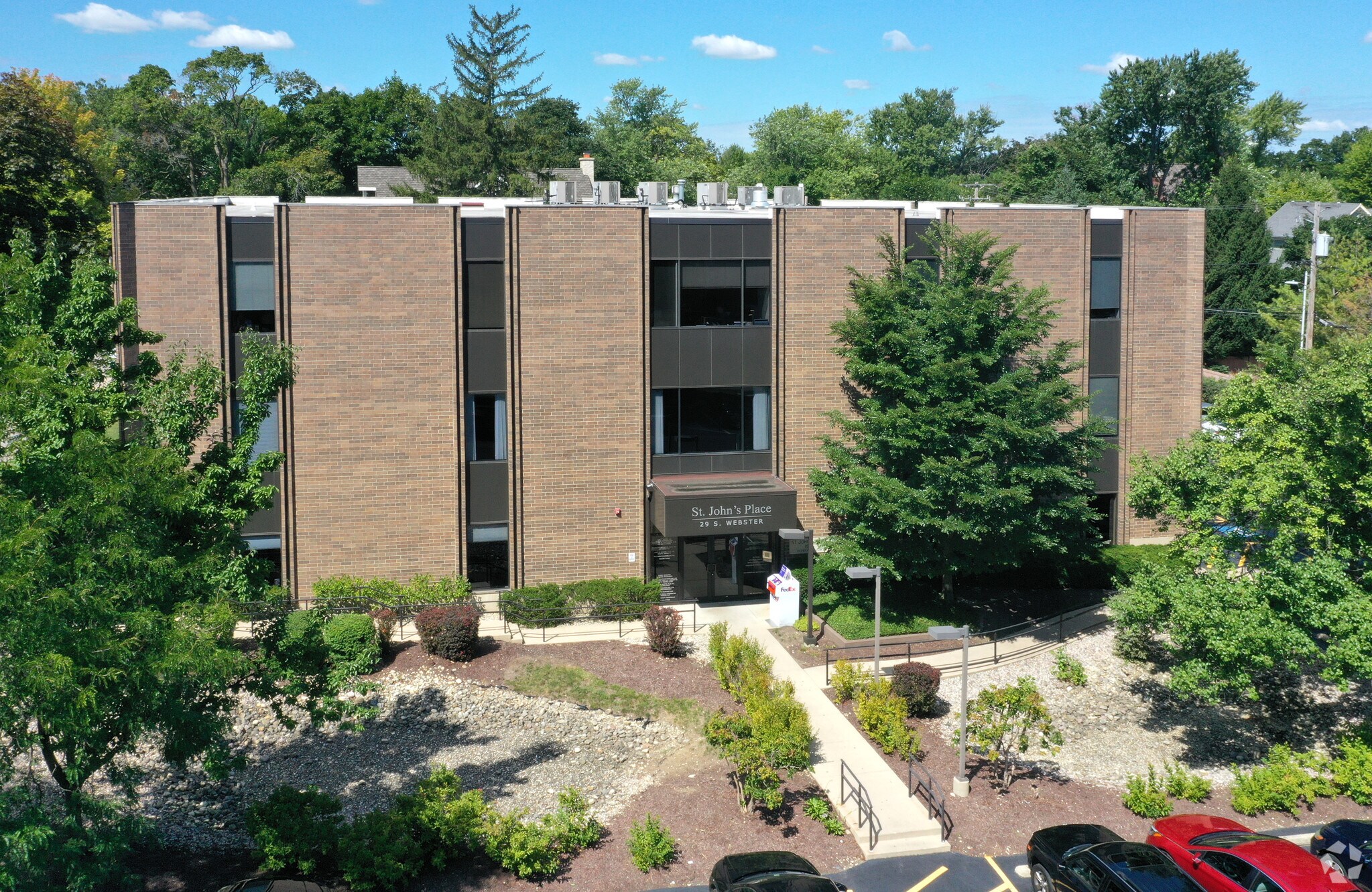 29 S Webster St, Naperville, IL à louer Photo du bâtiment- Image 1 de 10
