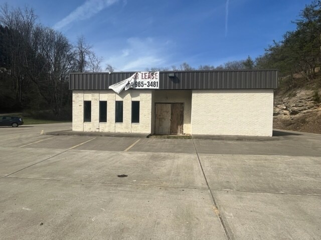4819 Pennsylvania Ave, Big Chimney, WV for lease Primary Photo- Image 1 of 7
