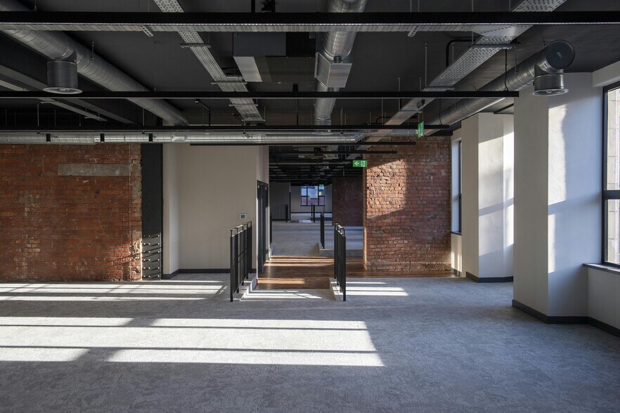 58-60 Whitworth St, Manchester à louer - Photo du bâtiment - Image 3 de 22